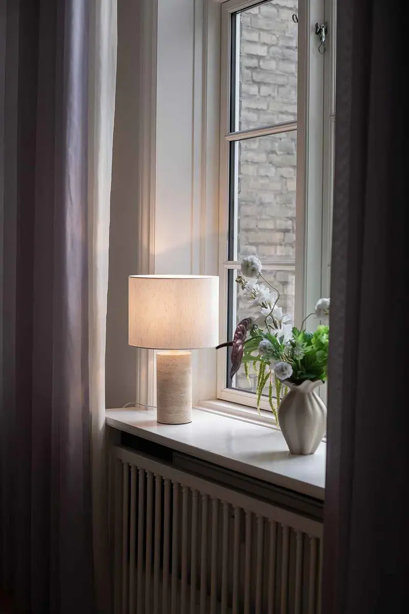 Bordlampe, travertin