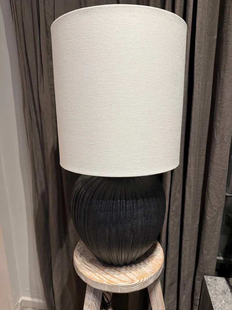 Sort lampe